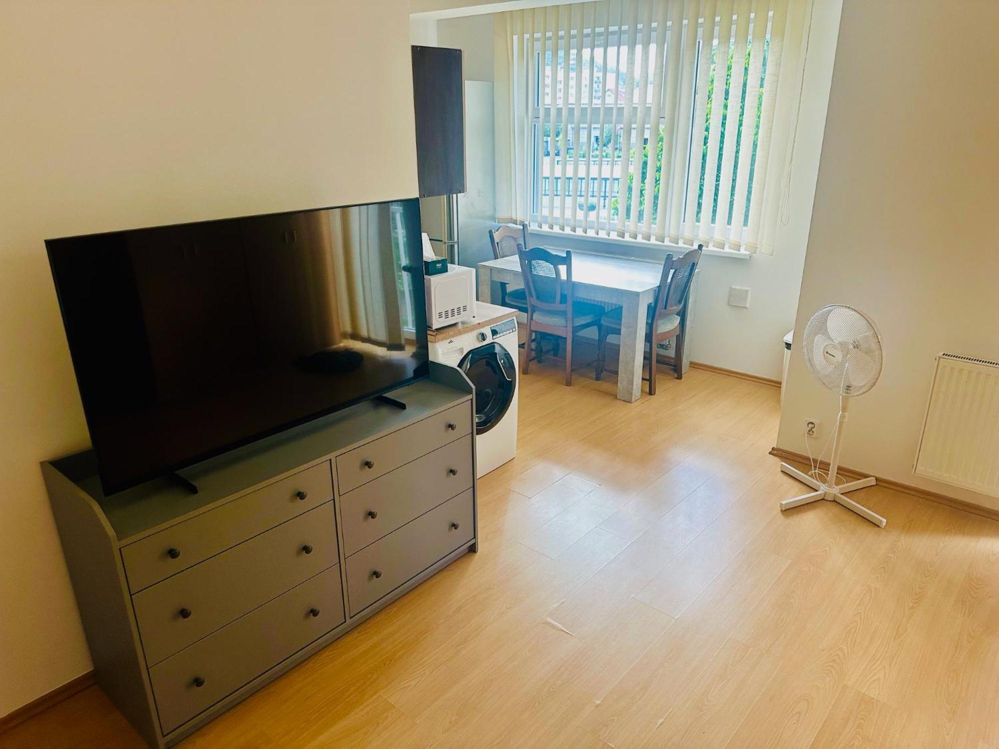 Apartment Small Flat, Great Location *